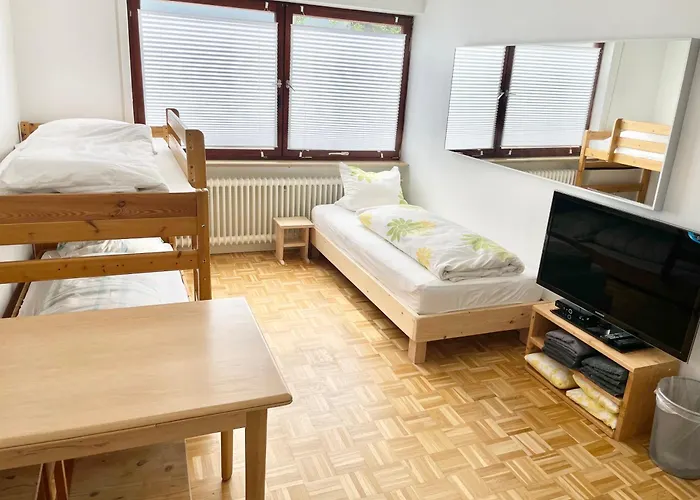 Familienzimmer בית אירוח